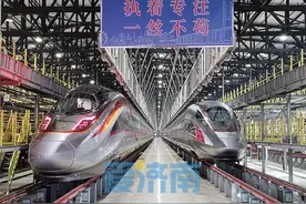 满满科技感！复兴号智能动车组首次亮相胶济客专、济青高铁图片
