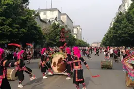 有一种叫云南的生活｜开秧门、小吃街、乐作舞……红河县“开秧门”暨“仰阿娜”文化旅游节来啦！图片