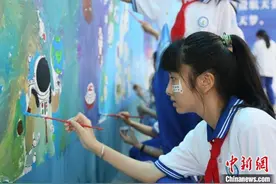 海南掀起航天科普活动热潮 学生近距离感受航天魅力图片