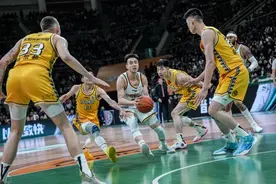 CBA 半决赛｜辽宁主场先拔头筹图片
