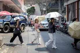 泰国遭遇145年来极端高温天气，体感温度超50℃！泰国政府紧急警告图片