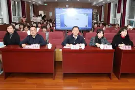 济南：探索“新课堂”新发展 青年教师在行动图片