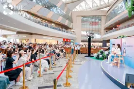 演员曾黎携新书做客珠海：情侣中路、大剧院很漂亮图片