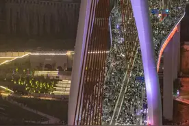 为了方便游客打卡，重庆让出一座跨江大桥图片