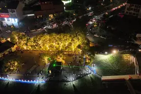 赤壁：夜游陆水河 观光新体验图片