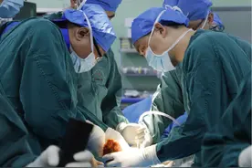 西南医科大中医院完成川南首例全踝关节置换术图片