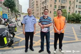 热心市民捡到考生身份证 社区网格员接力终寻失主图片