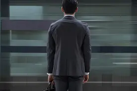夜读｜“文科生找工作”的苦，我懂图片