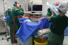 跪地19分钟！已怀孕3个月的她救活危急新生儿图片