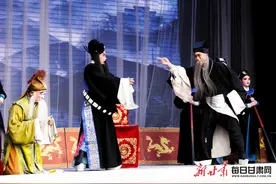 家门口连演16场！定西市秦剧团送戏下乡暖民心图片