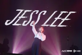 李佳薇：在歌声中“痛快开麦”图片