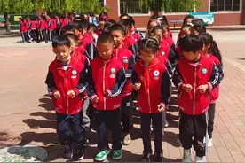 潍坊滨海实验小学：美丽阳光下，多彩大课间图片