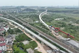 杭衢铁路4标九景衢联络线架梁任务完成图片