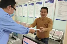 仅预包装食品经营“许可”改“备案”，食品经营企业办理证照再提速图片
