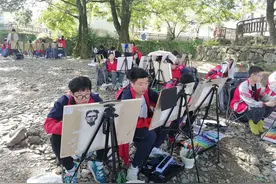 佳作频出！武汉这群美术生走出校园开展写生活动图片