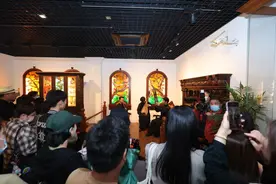 在博物馆听音乐会是什么体验？他们复刻了一百多年前的歌曲图片