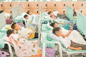 深圳多所学校探索“躺着睡”图片