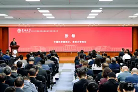 吉林大学“百名优秀生源基地中学校长吉大行”  本科生有两次机会专业互转图片