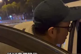 凌晨12点半，发生在街头的一幕……图片