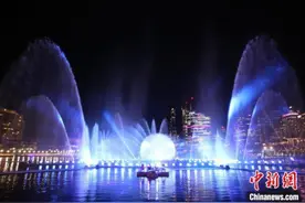 澳大利亚悉尼灯光秀节日活动闪亮登场图片