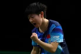 孙颖莎战胜陈梦首夺世乒赛女单冠军图片