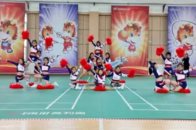 炫酷！小学生花式跳绳，让人看“花眼”图片