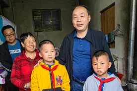 【结对帮扶·爱心甘肃】甘肃省统计局赴灵台县开展结对帮扶工作图片