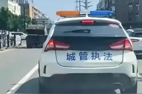 无牌城管执法车上路行驶，是对法规的公然碾压图片
