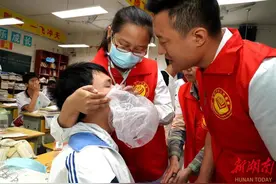 张家界：一高中生因精神压力过大导致“呼吸性碱中毒” “高考巡诊”医生紧急施救脱险图片