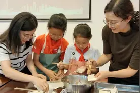 欢度六一丨福新小学开展“巧手展厨艺 劳动助成长”劳动技能大赛图片