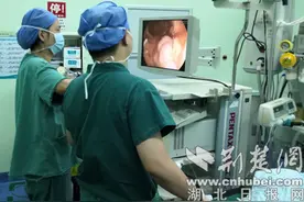 3岁幼儿反复便血 原是肠道息肉作祟图片