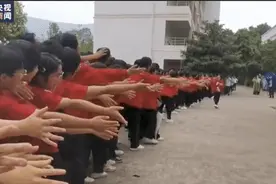 高考结束，她又“躲”了起来…… | 精选图片