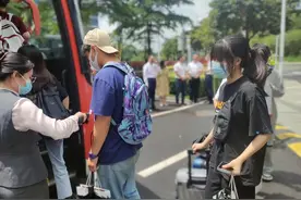 方便！东莞松山湖开通直达深圳机场大巴专线图片