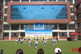 果然视频|健身操（啦啦操）大赛，新华中学学子斩获两金图片