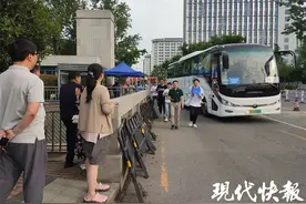今年24所高校在江苏开展综合评价招生，这个周末各地考生来宁参加综评校测图片