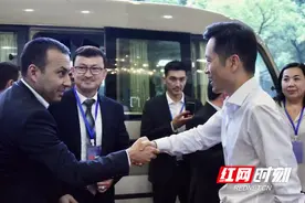 刘扬会见中亚国家工会干部研修班学员图片