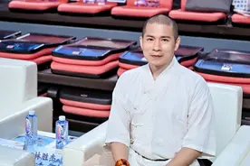 释小龙现身海峡两岸青少年新媒体武术论坛！两岸青年以武会友图片