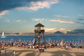 金山城市沙滩泳区今天正式对外开放，这份攻略请收好图片