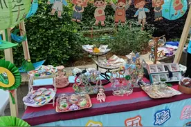 发圈编成五彩绳 端午氛围感十足图片
