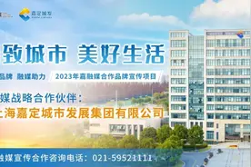 青海湖设环湖围栏遭游客质疑，央视记者实地调查→图片