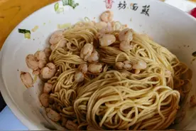 江浙沪限定！没有这碗“三虾面”的初夏是不完整的图片