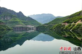 太行大峡谷的夏日美好图片