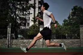 高中男生跑步跑进清华大学！目标：100米跑进10秒图片