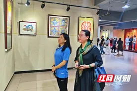 “向阳花开”湘中剪纸作品展在涟源绽放异彩图片