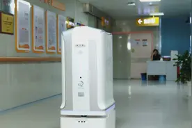龙岗5G物流机器人跑腿送药，智慧医疗服务触手可及图片