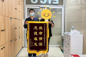 一场感冒，让66岁的大伯住进了监护室！医生：身体出现异常要及时就医图片
