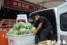 消暑农产品走俏苏州，预计7月中旬西瓜价格将大幅下降图片