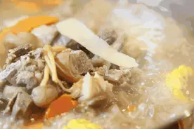 当归山药羊肉汤这么做……补充气血、益胃补肾！图片