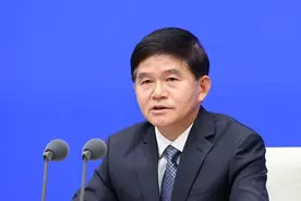 自然资源部：对突破耕地红线等重大问题实行“一票否决”图片