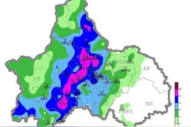 成都昨晚下了今年首场区域性暴雨图片